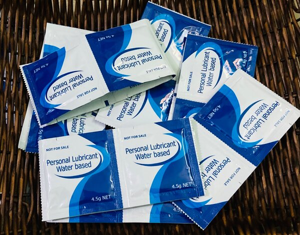 12 Lubrifiant Personnel  d'Eau