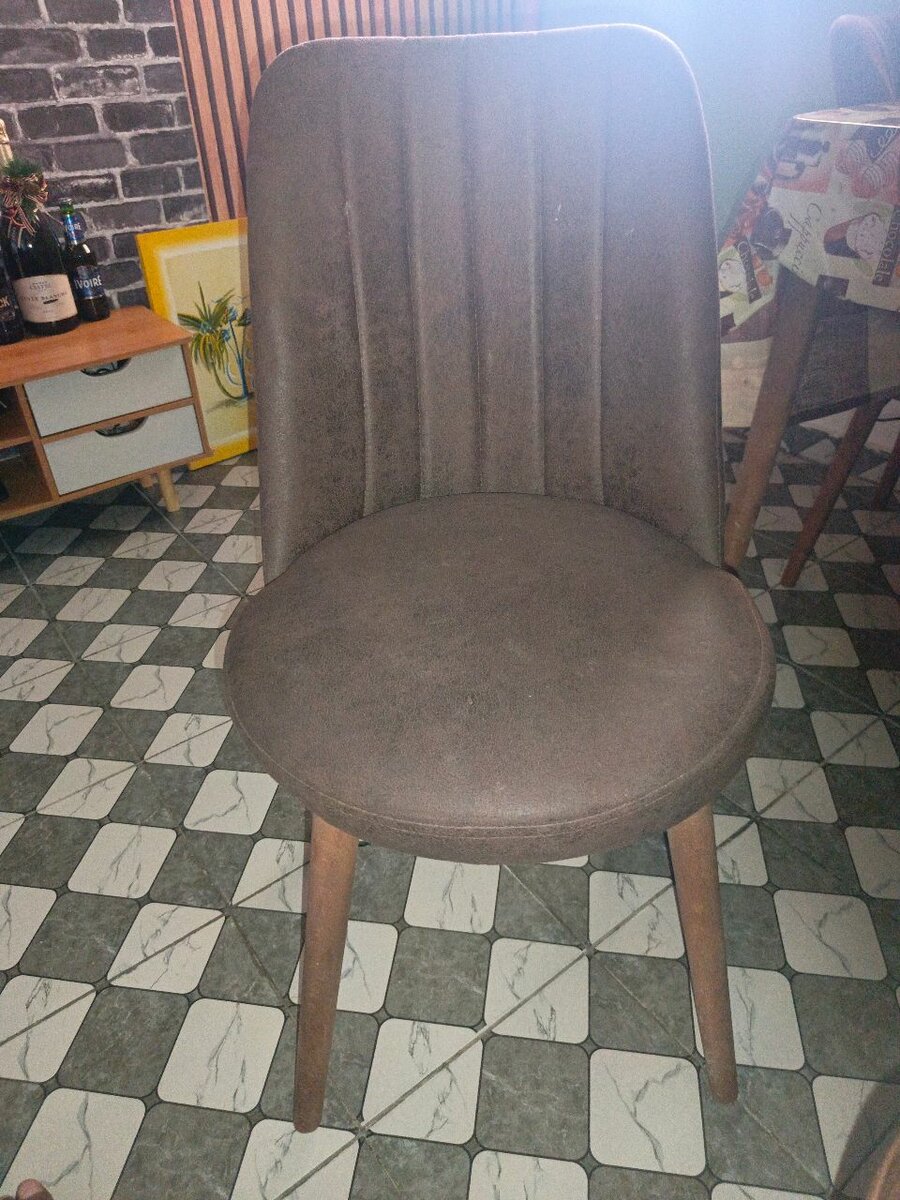 Table à manger élégante