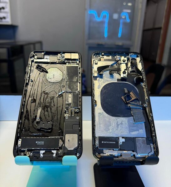 iPhone Screen Replacement