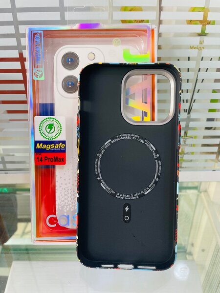 ÉTUI MAGSAFE 14 PRO MAX