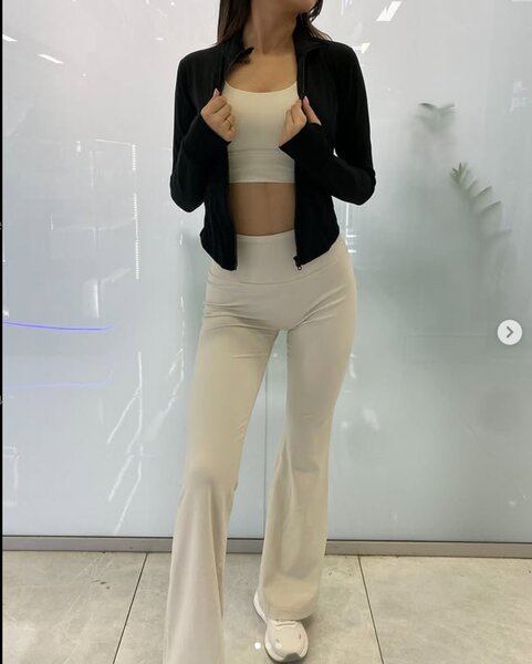 Стильный и комфортный образ для активных девушек!✨