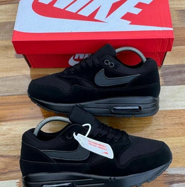 Chaussures Nike Air Max noir