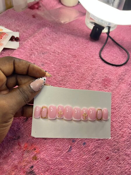 Ongles Précollés Élégants