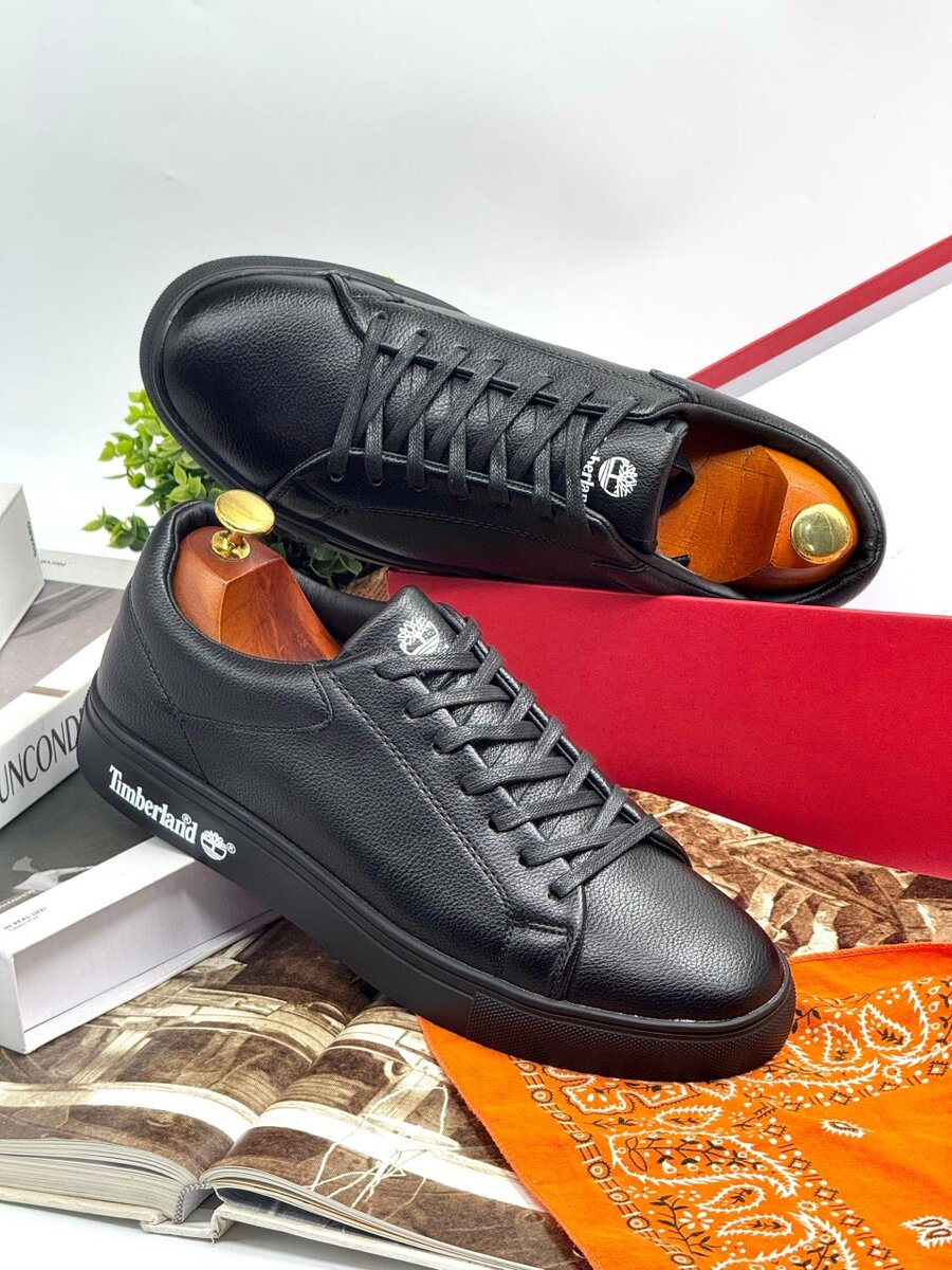 TIMBERLAND ALL BLACK