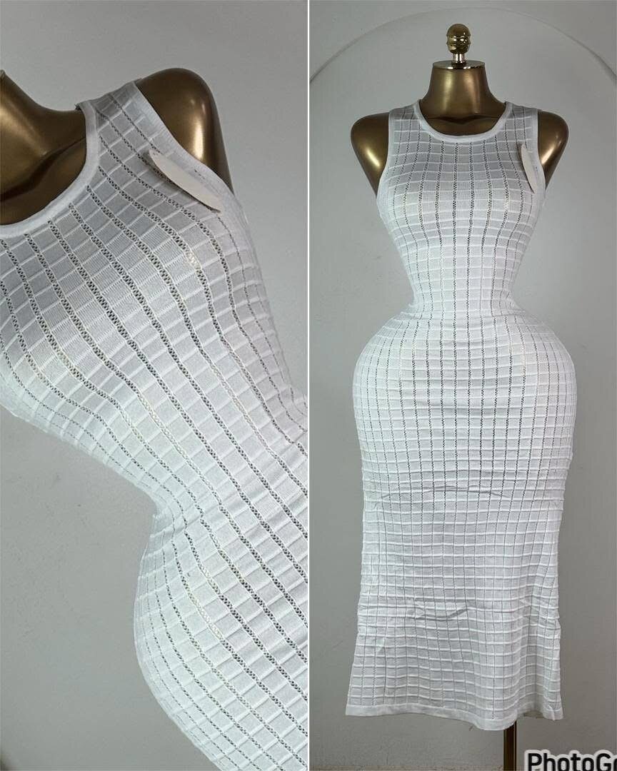 Robe blanche moulante élégante