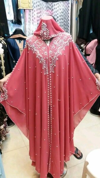 Abaya élégante rose perlée