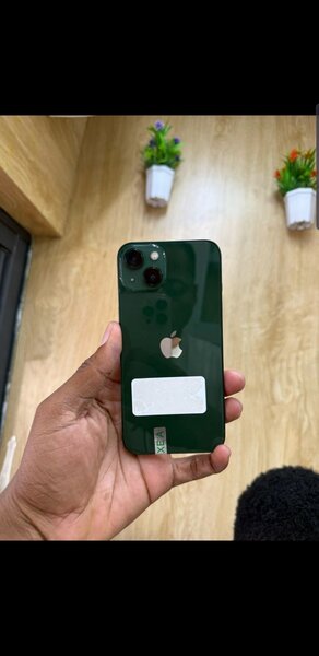 iPhone 13simple cuasi neuf