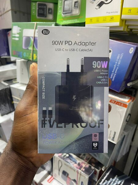 Chargeur USB-C 90W EVEPROOF