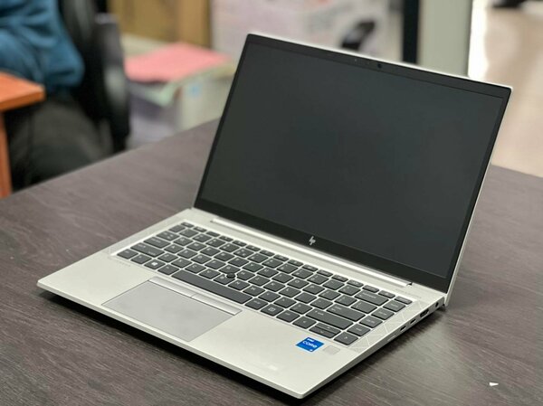 HP elibook 850 G8