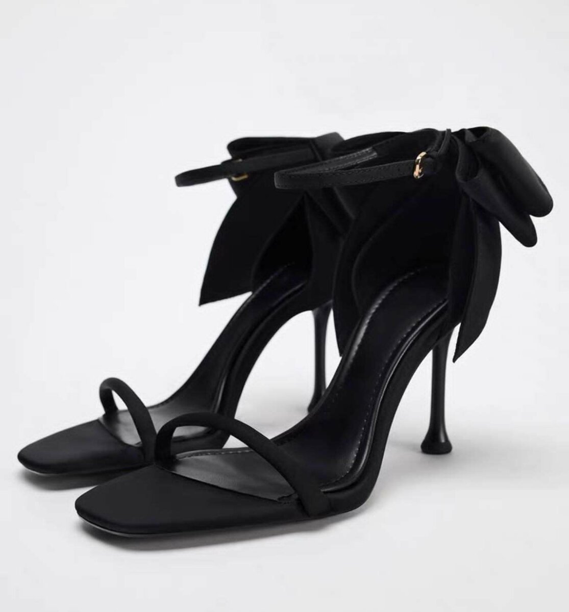 Sandales à Talons avec Nœud