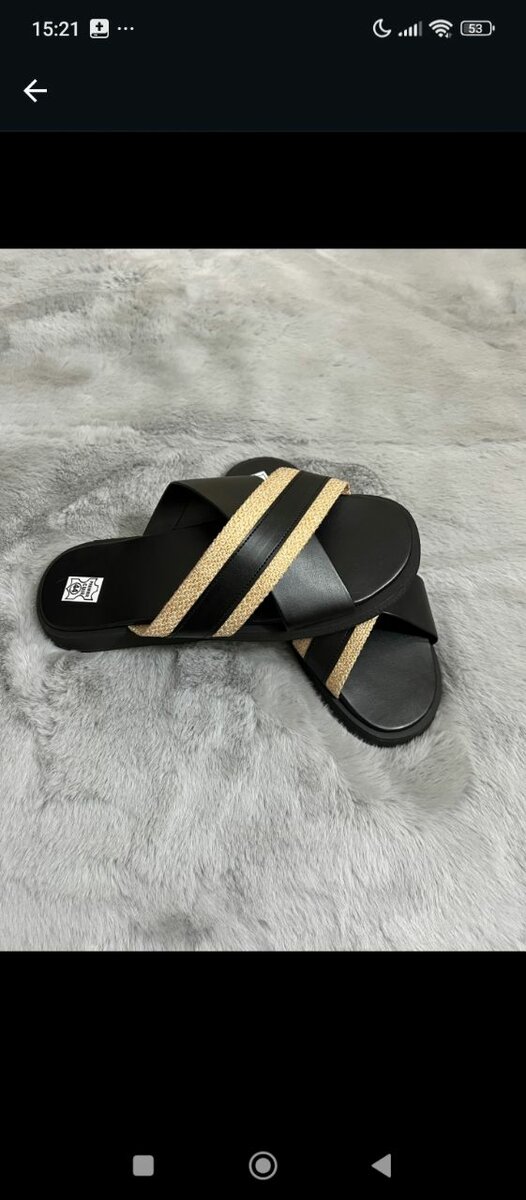 Sandales Croisées Élégantes