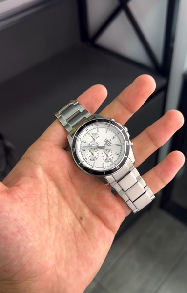 Casio Edifice  белые часы