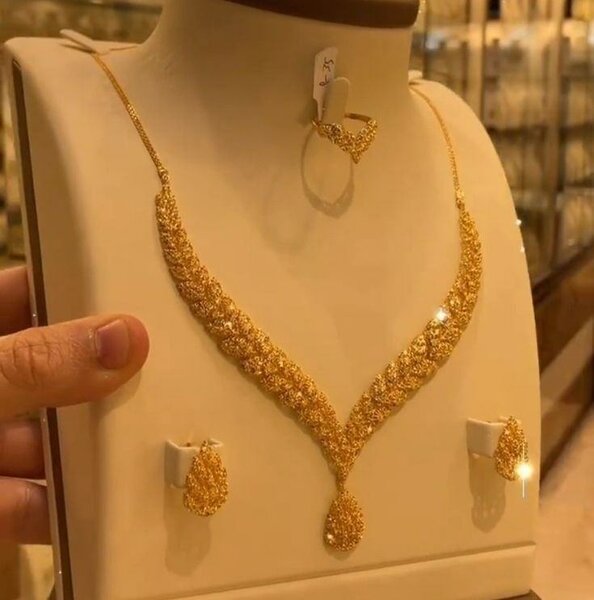 Parure Collier en Or pour Femme