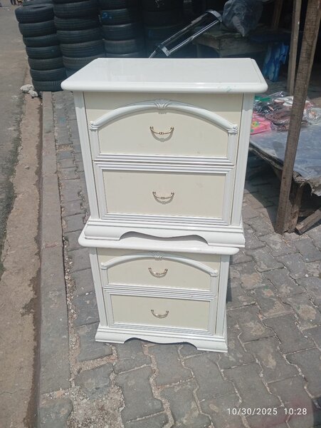 Elegant Vanity Set with Drawers