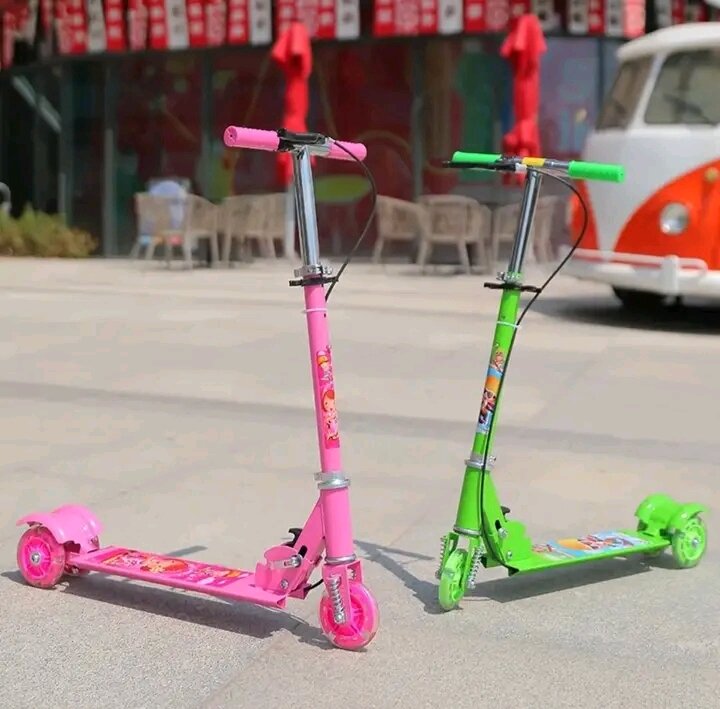 Trottinette Enfant Pliable Colorée