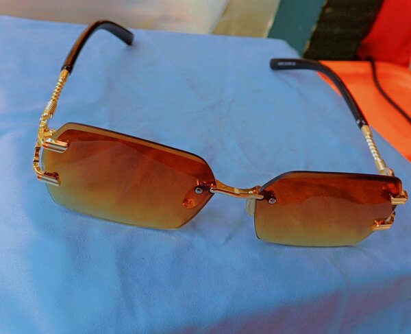 Lunettes de soleil modernes