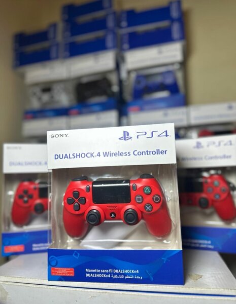 Manette PS4 rouge sans fil