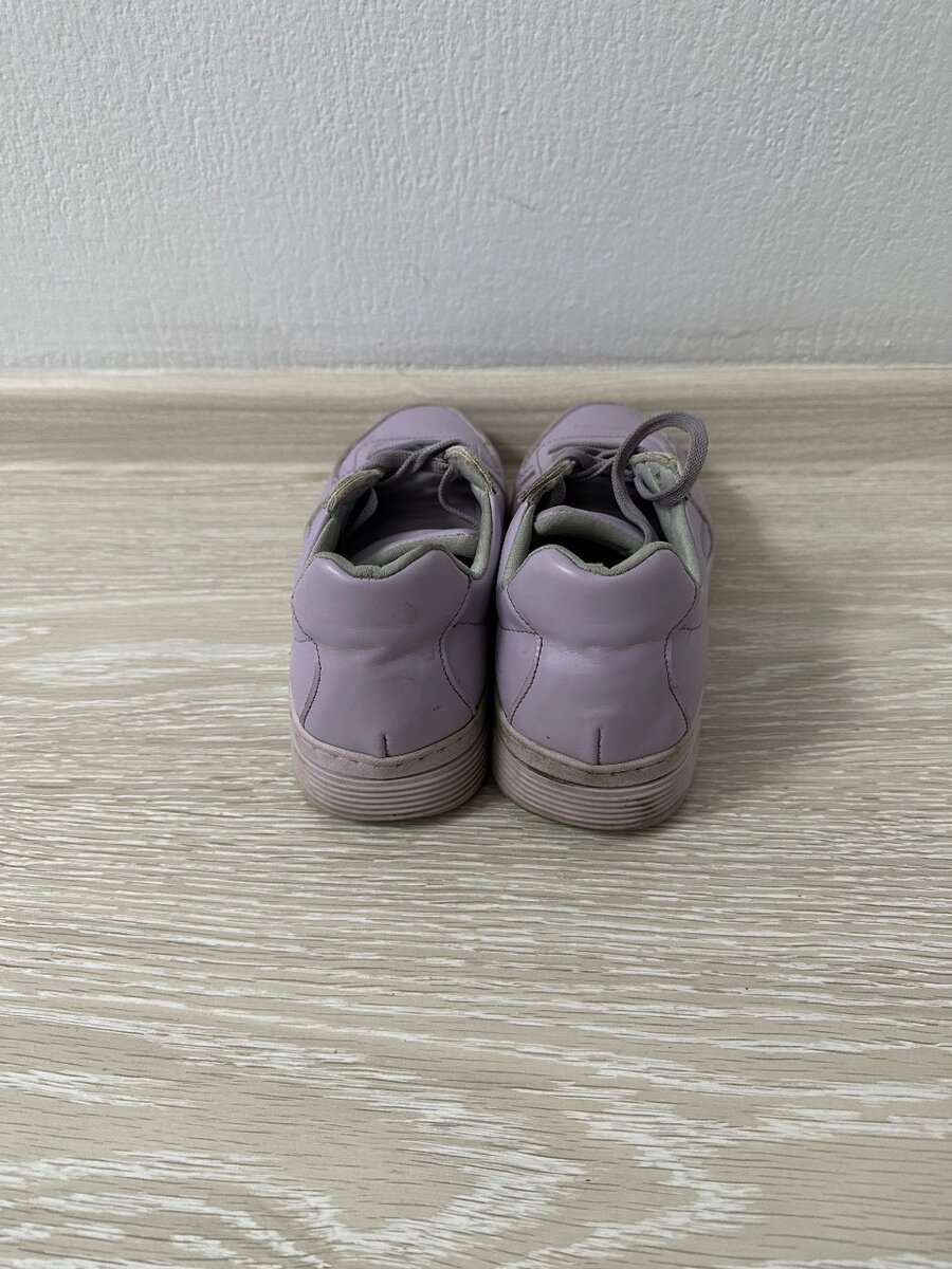 Сиреневые кеды