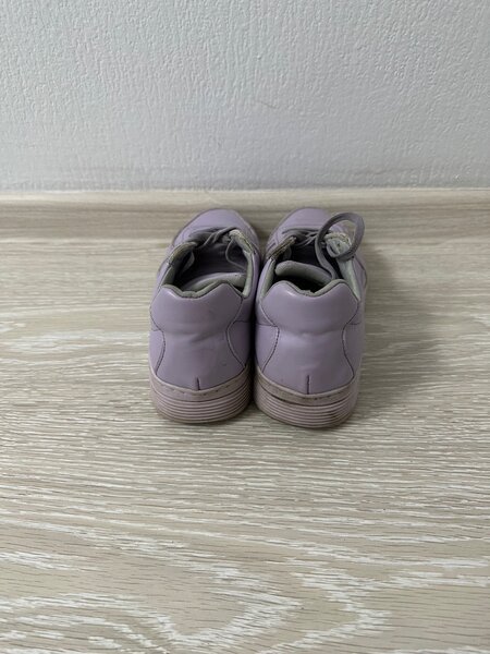 Сиреневые кеды