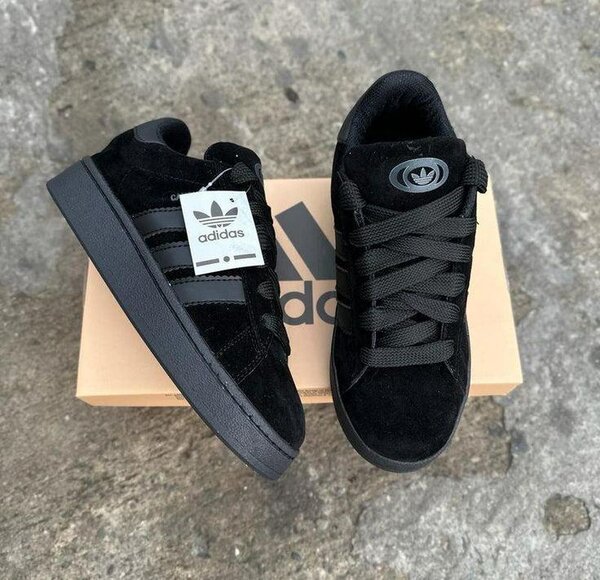 Chaussures Adidas noires pour homme
