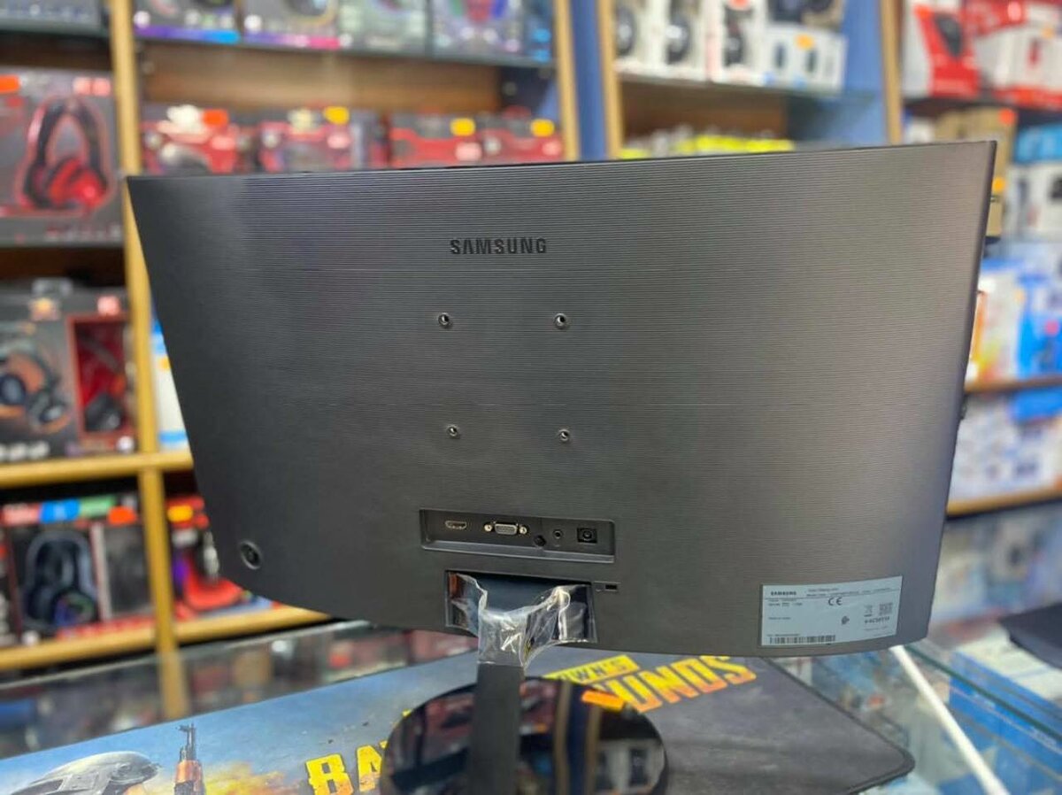 Écran incurvé Samsung 24 pouces