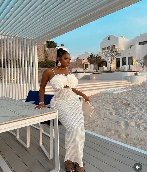 Robe en maille à fleurs