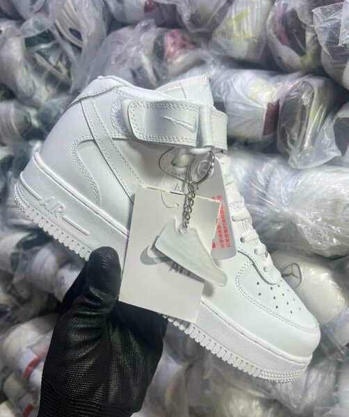 Baskets montantes blanches stylées