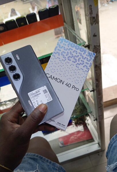 Camon40pro 256/16ram écran edg