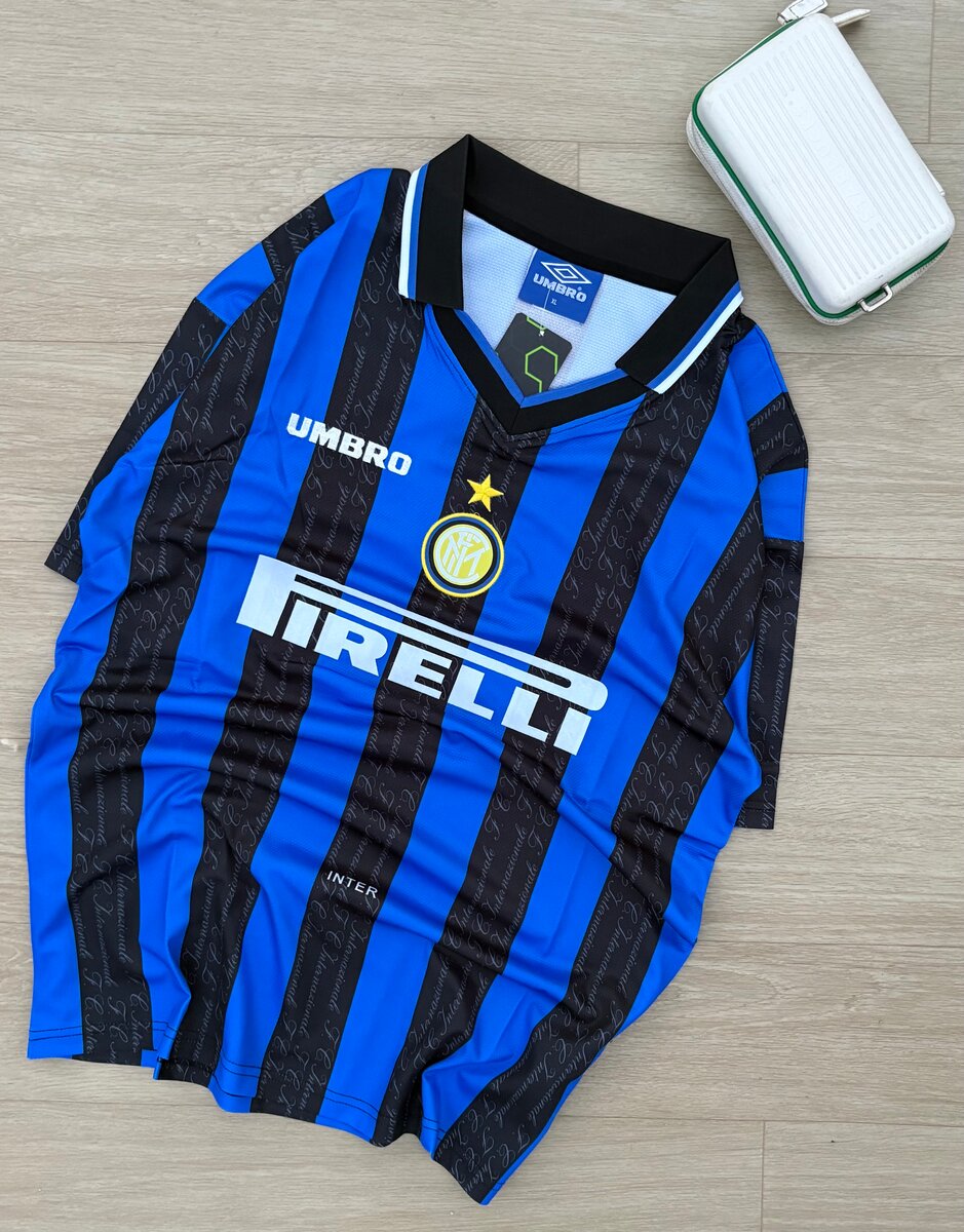 Maillots de football classiques