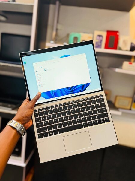 Ordinateur Portable HP Élégant