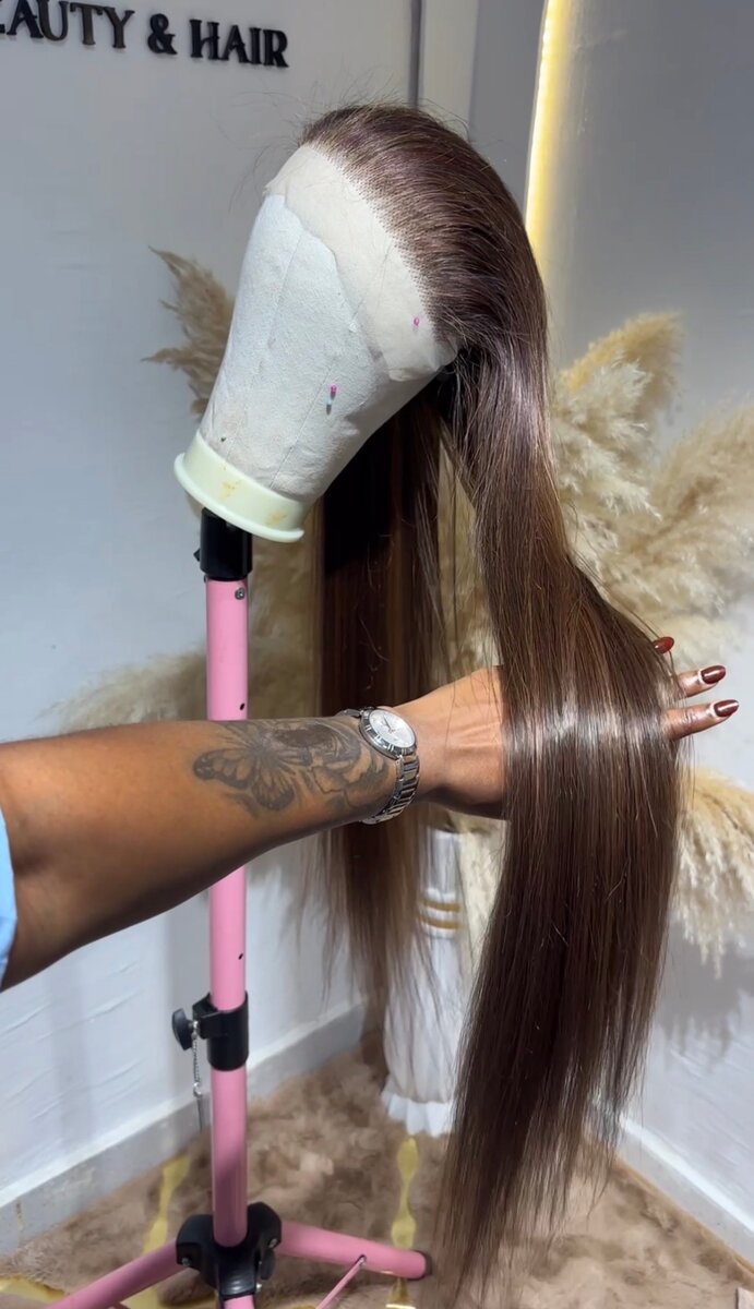 Perruque en dentelle frontale lisse