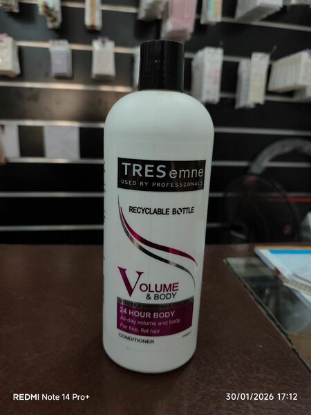 TRESemmé Volume & Body Conditioner pour cheveux