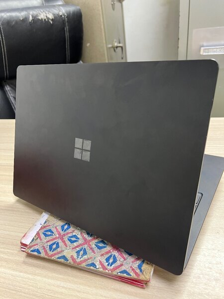 Surface laptop 5