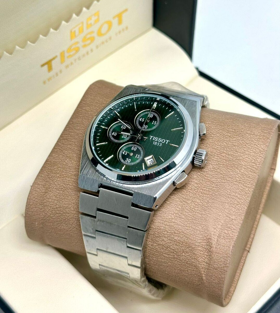 Montre Tissot avec cadran vert