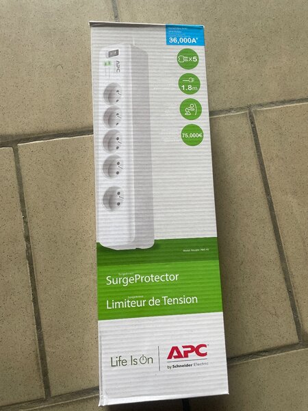 Bloc multiprise parasurtenseur APC