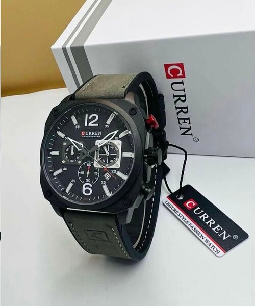 De belles et élégantes montres-bracelets de marque De belles et élégantes montres-bracelets de marque Curren avec le coffret