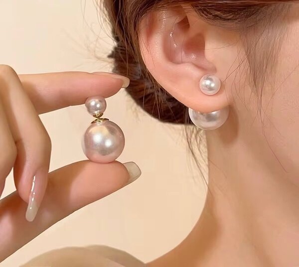 Elegant Pearl Stud Earrings