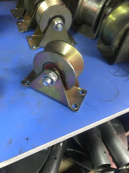 ролики для шкафов и ворот