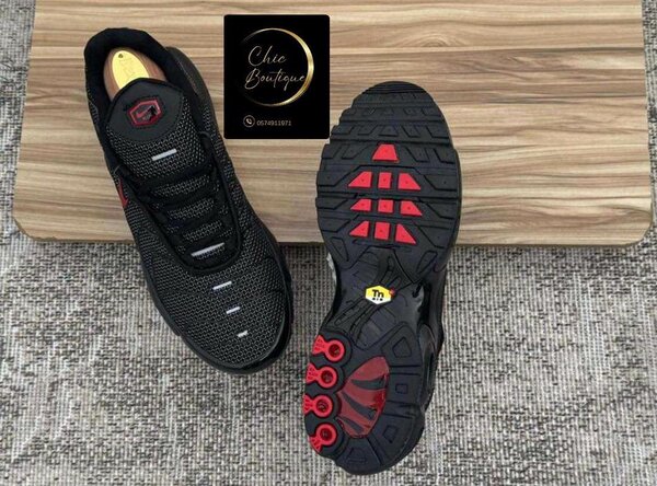 Basket nike Tn avec carton