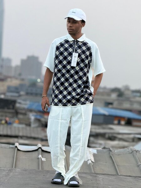 Ensemble homme moderne à carreaux