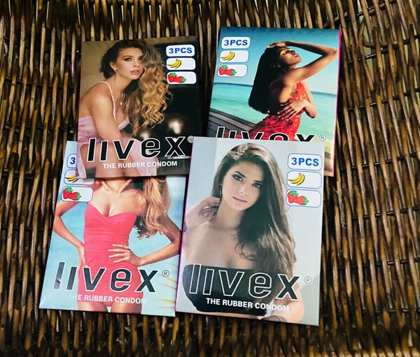 12 préservatifs (4 paquets)