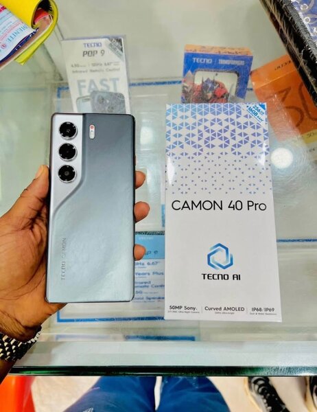 Smartphone Camon 40 Pro AMOLED