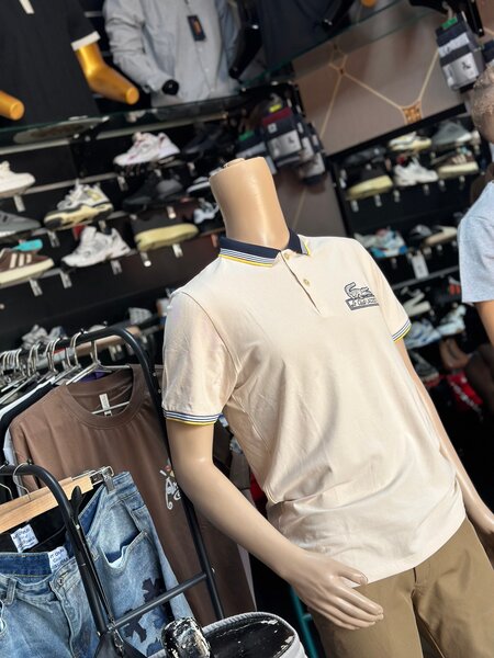 Polo pour homme à col rayé