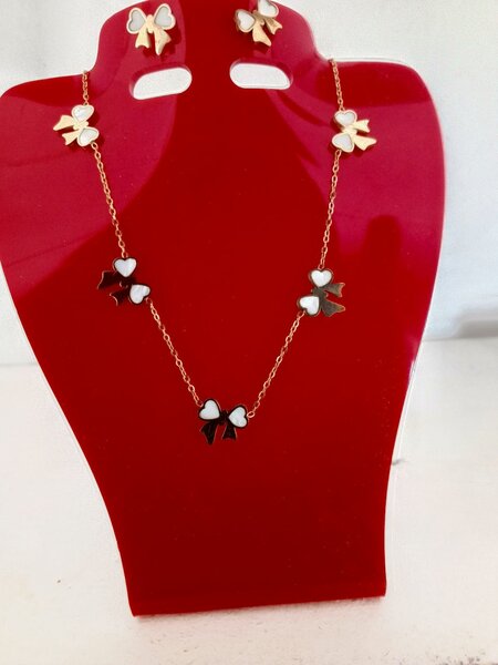 Ensemble Collier et Boucles d'Oreilles