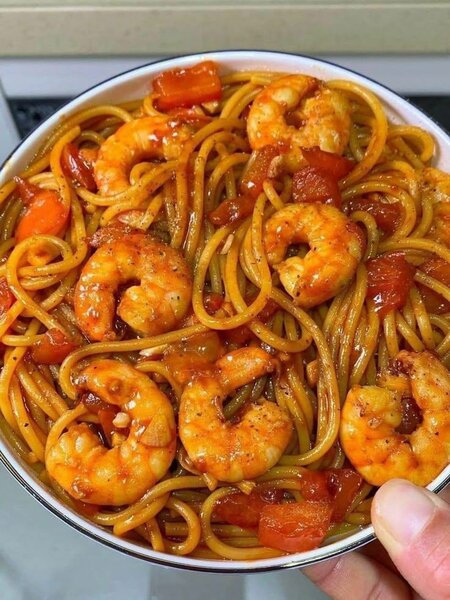 Spaghetti aux Crevettes Épicées