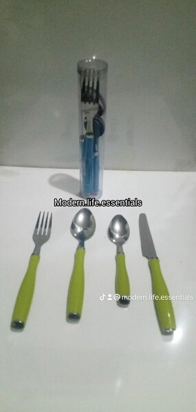 4 pieces cutlery set container
