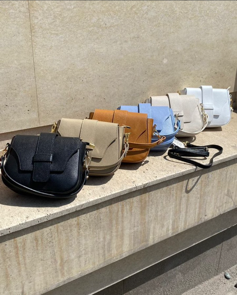 сумки разных цветов