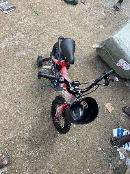 Vélo 12"  enfants de 3 à 5 ans