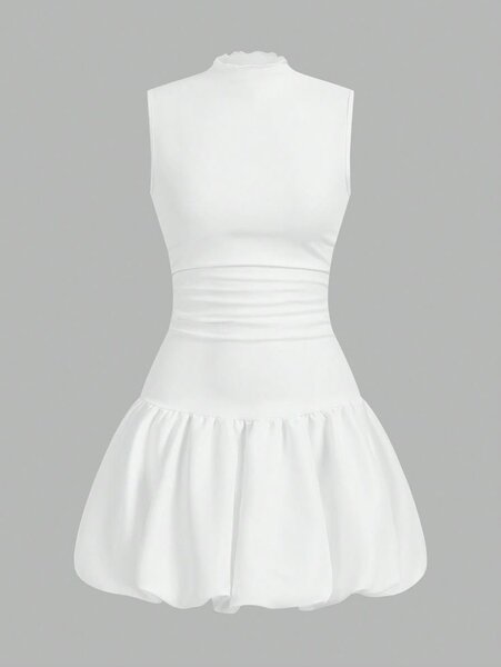 Robe Blanche Évasée Élégante