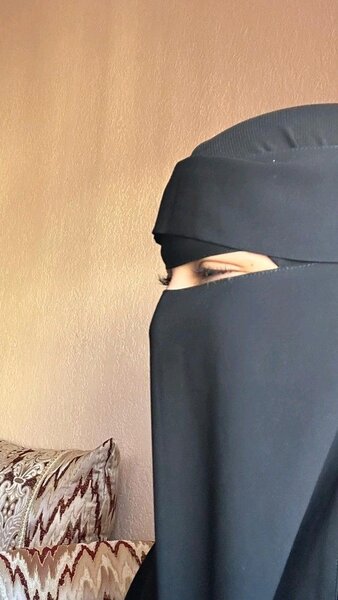 Petit niqab à casquette